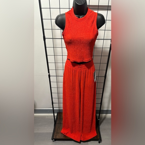 Tomato Red Two Piece Sleeveless Crop Top Pants Set - Picture 7 of 9